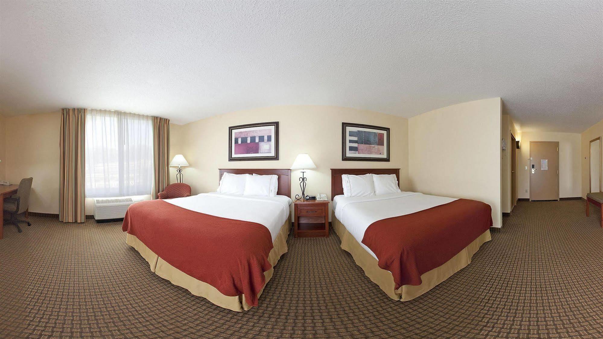 Holiday Inn Express And Suites Грінвілл Екстер'єр фото